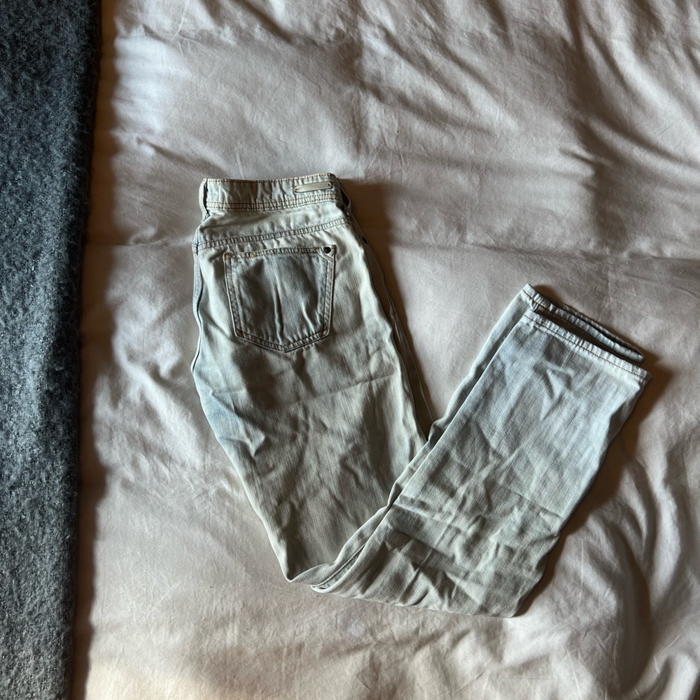 Anthropologie - Lightwash Denim Jeans - Low Rise Distressed Cropped Slim Fit